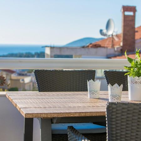 Peaceful Apartment With Beautiful View Hvar Town Bagian luar foto