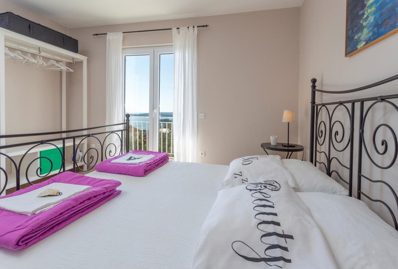Peaceful Apartment With Beautiful View Hvar Town Bagian luar foto