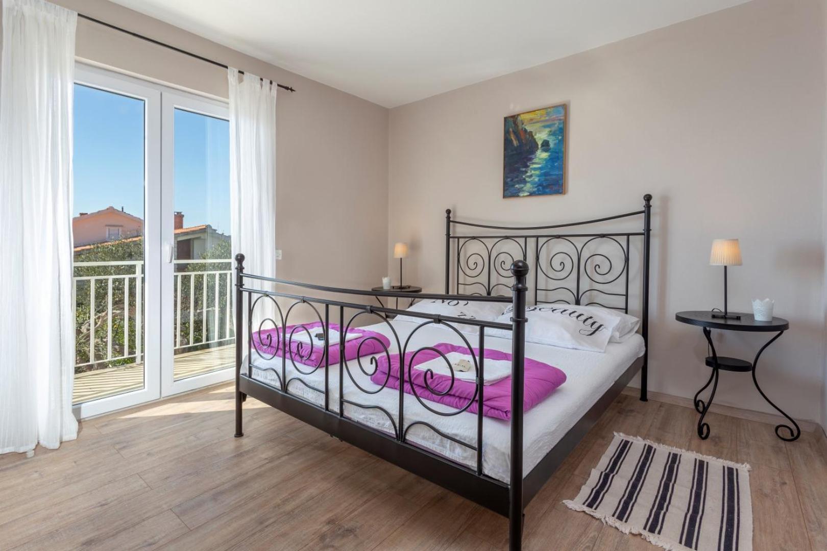 Peaceful Apartment With Beautiful View Hvar Town Bagian luar foto